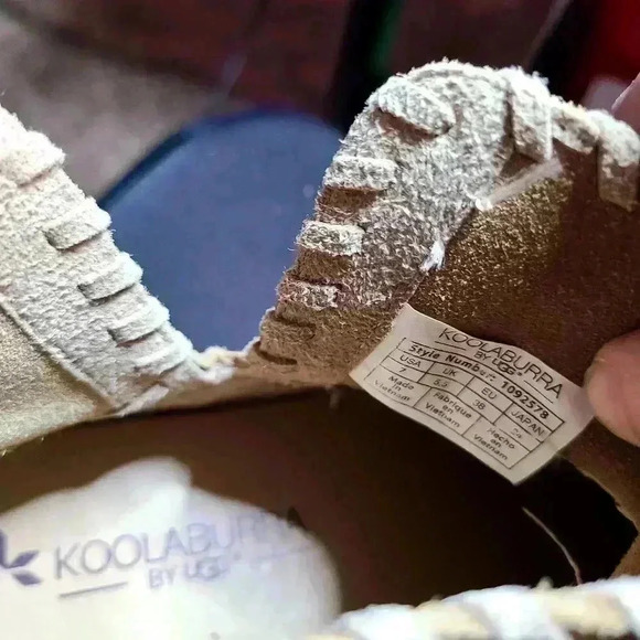 Koolaburra by UGG Rylee Ankle Boots Black Suede Sz 7 Slip On - Picture 4 of 4